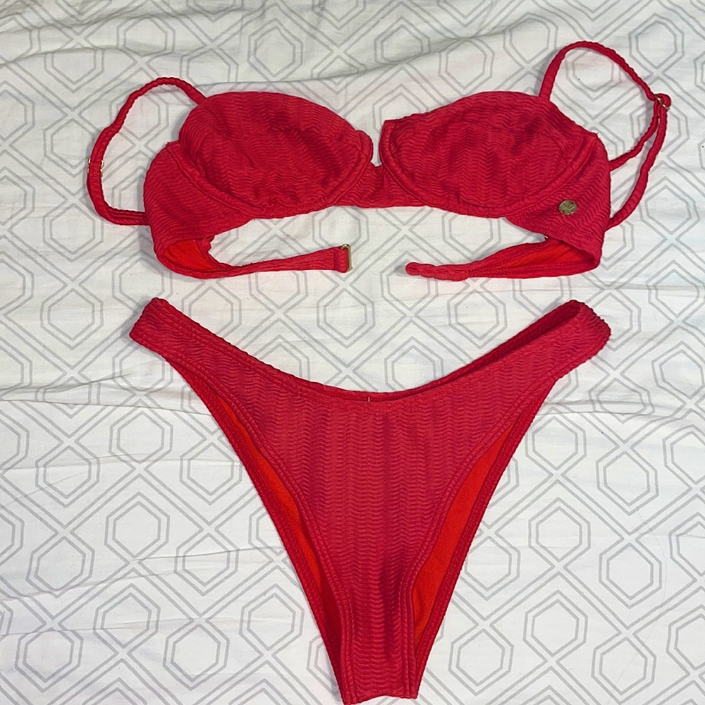 billabong red bikini size small